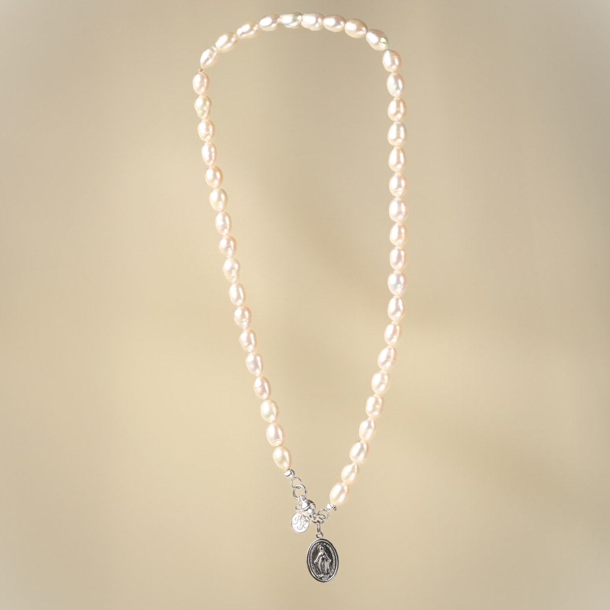Collar de perlas de agua dulce
