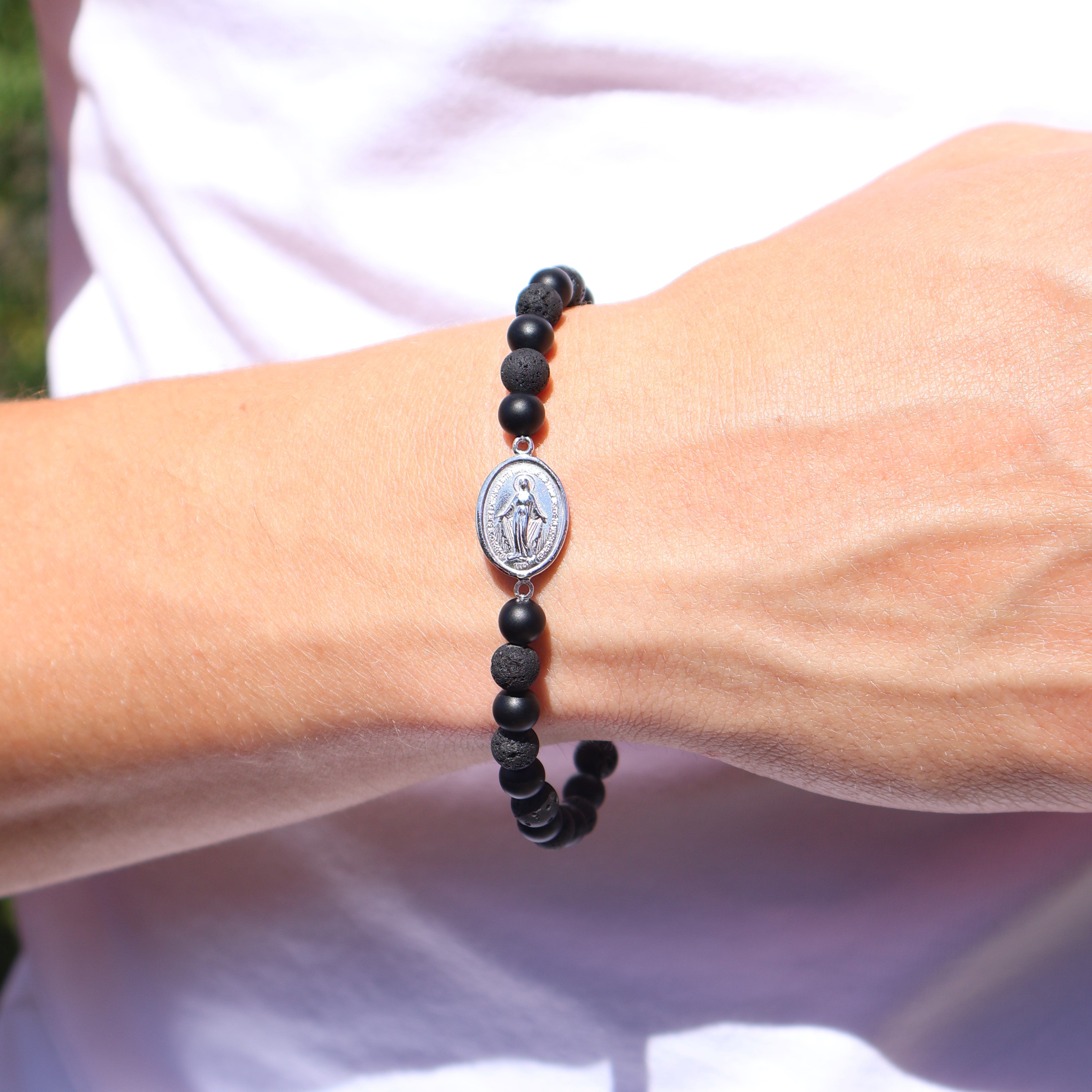 Armband mit Onyx und Lava