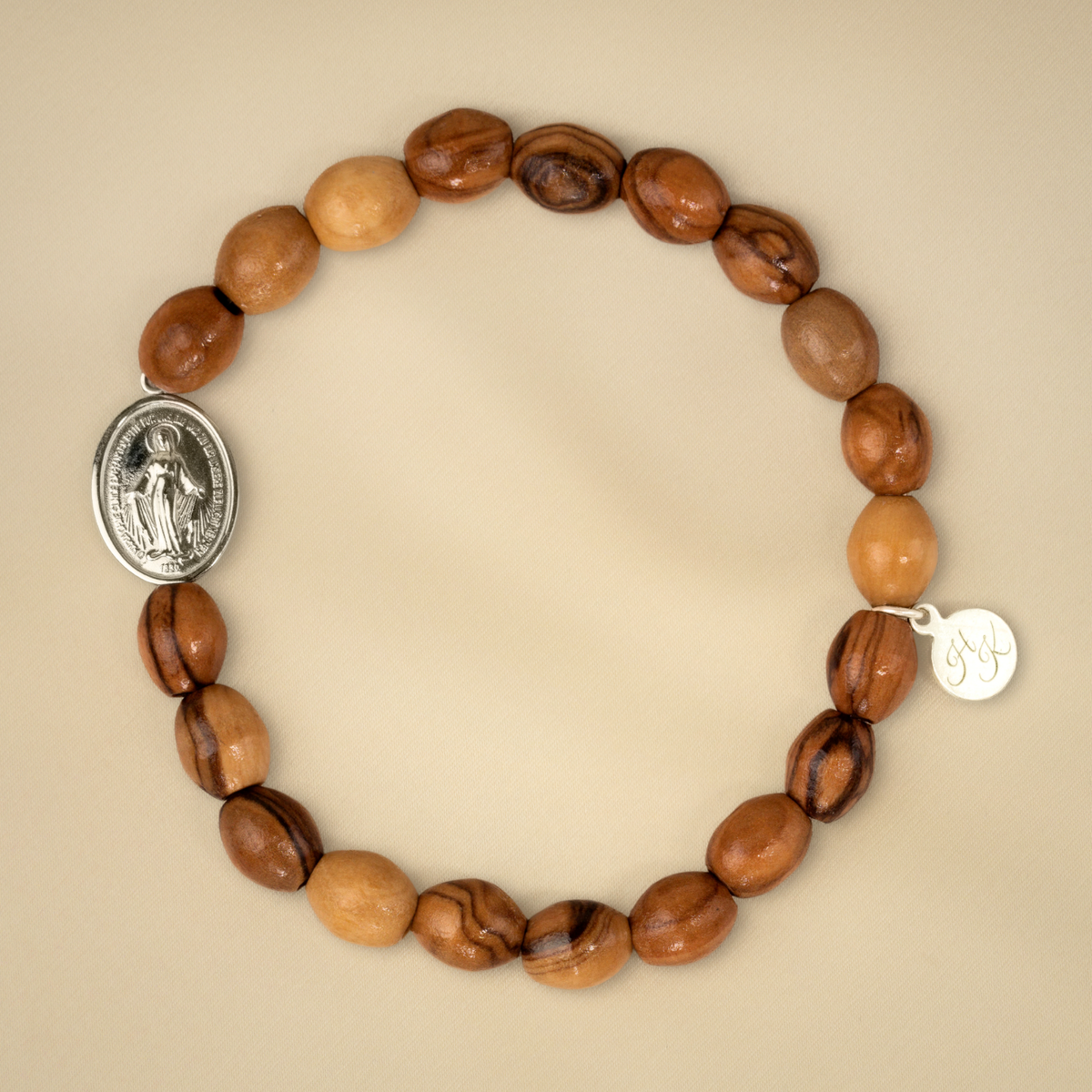 Pulsera con cuentas de madera de olivo ovaladas