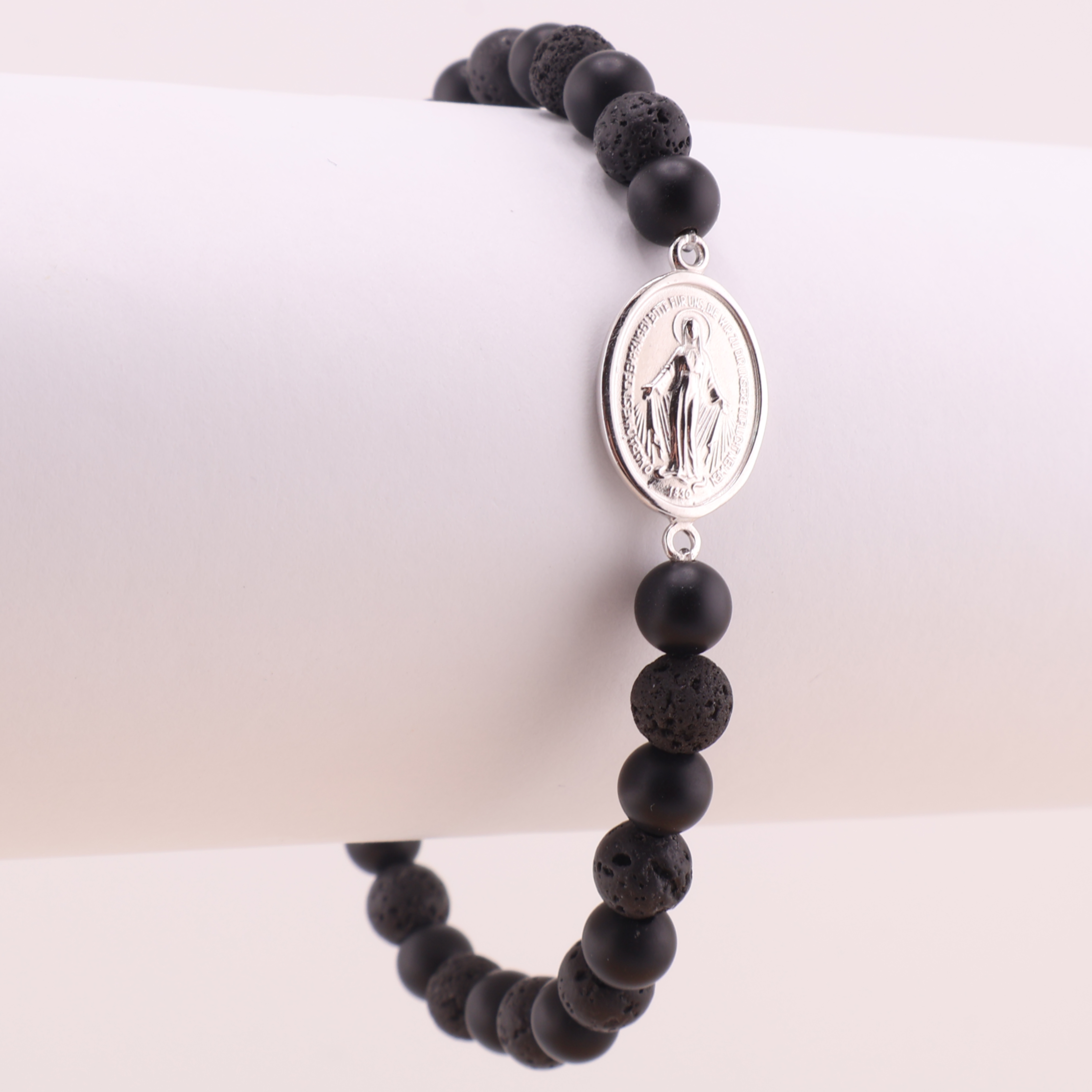 Armband mit Onyx und Lava